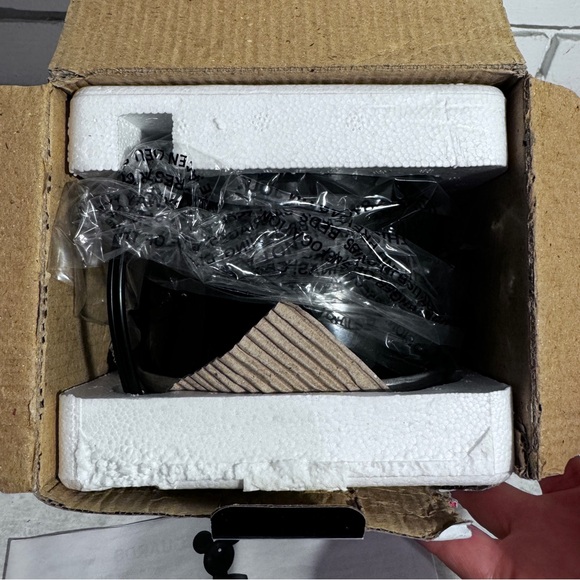 Disney’s Mickey Mouse Mini slow cooker, 20 ounces, new in box - Picture 6 of 13